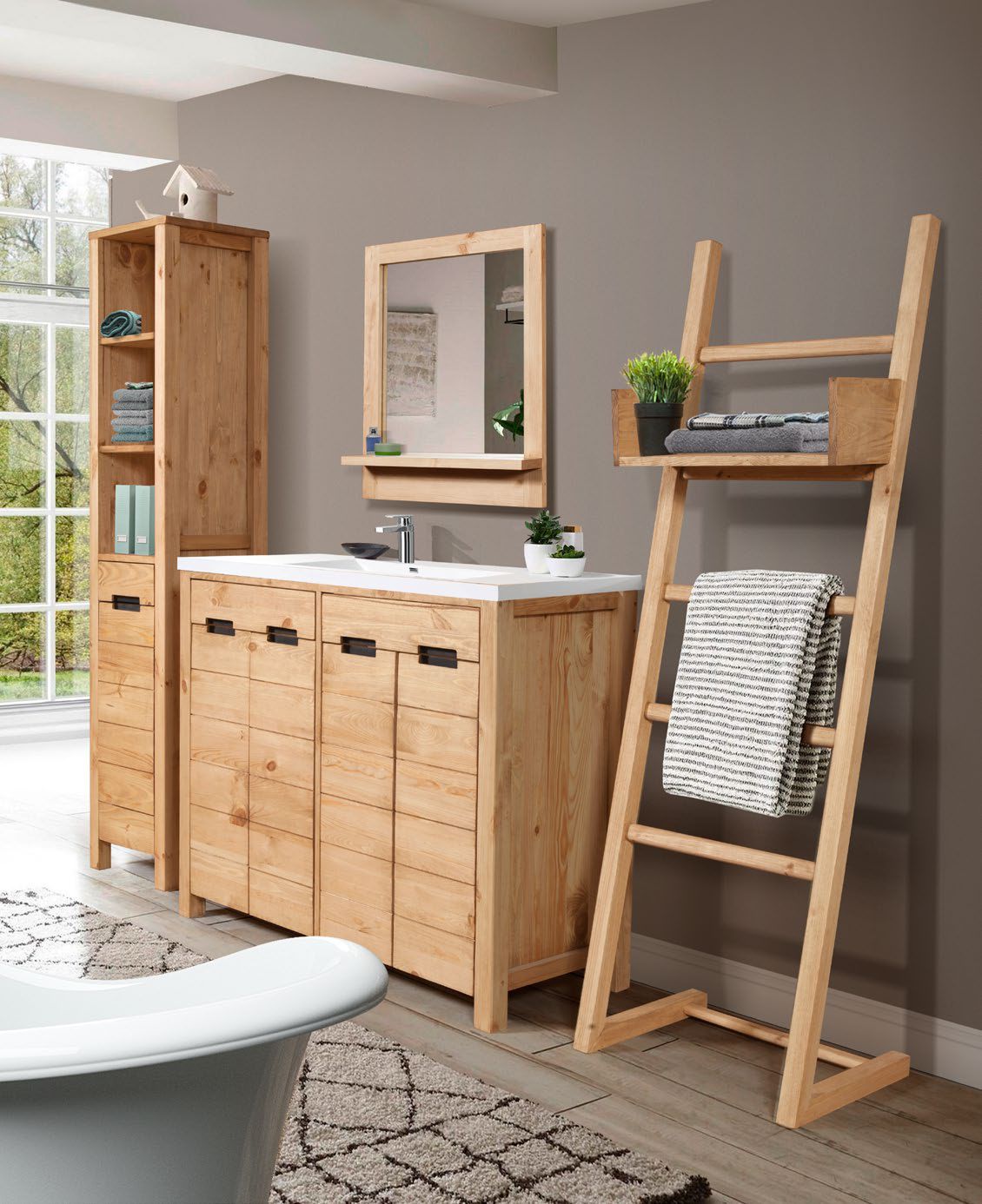 Вешалка для полотенец Арль напольная KNEC