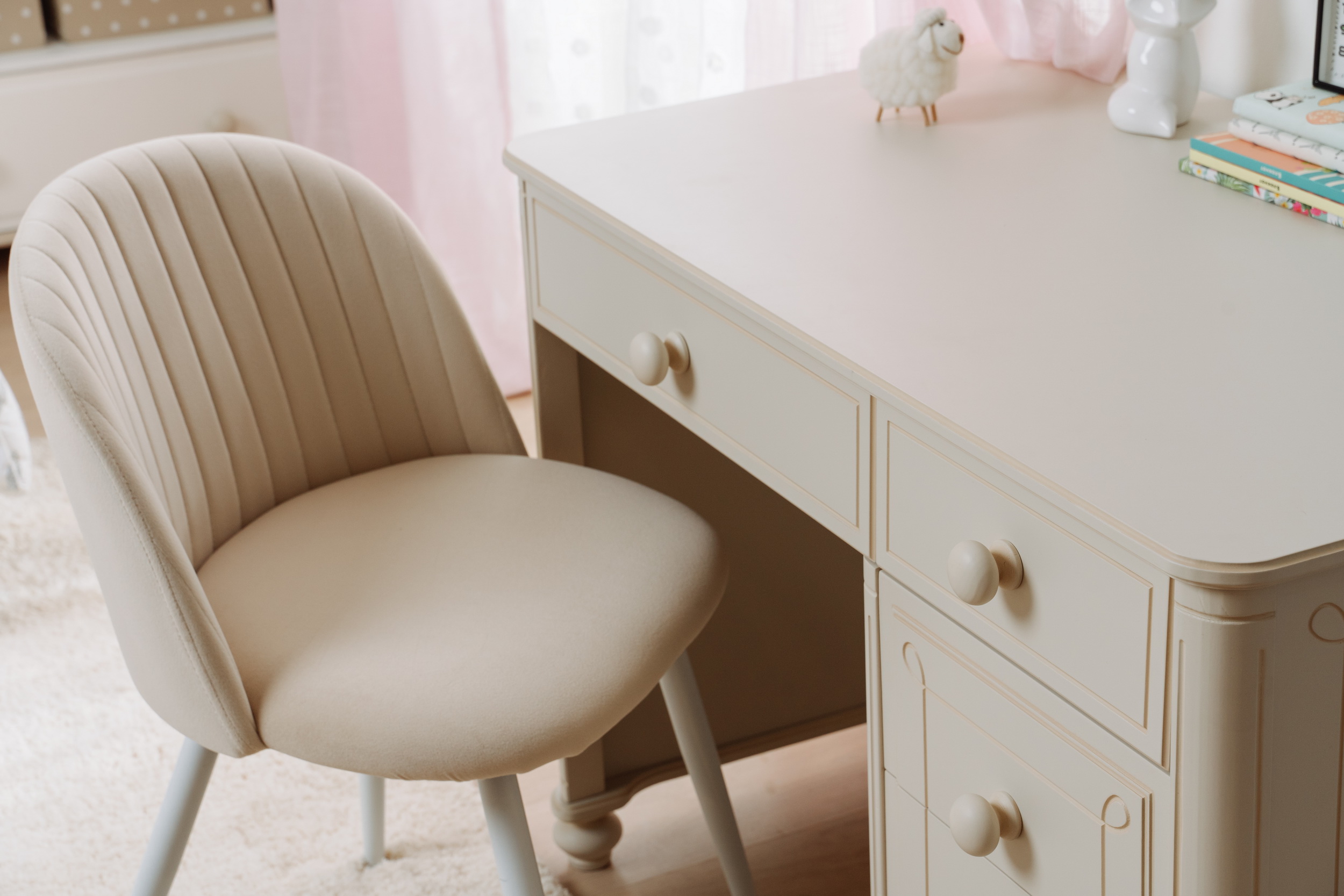 Стол 5 ящиков письменный Бетти №3