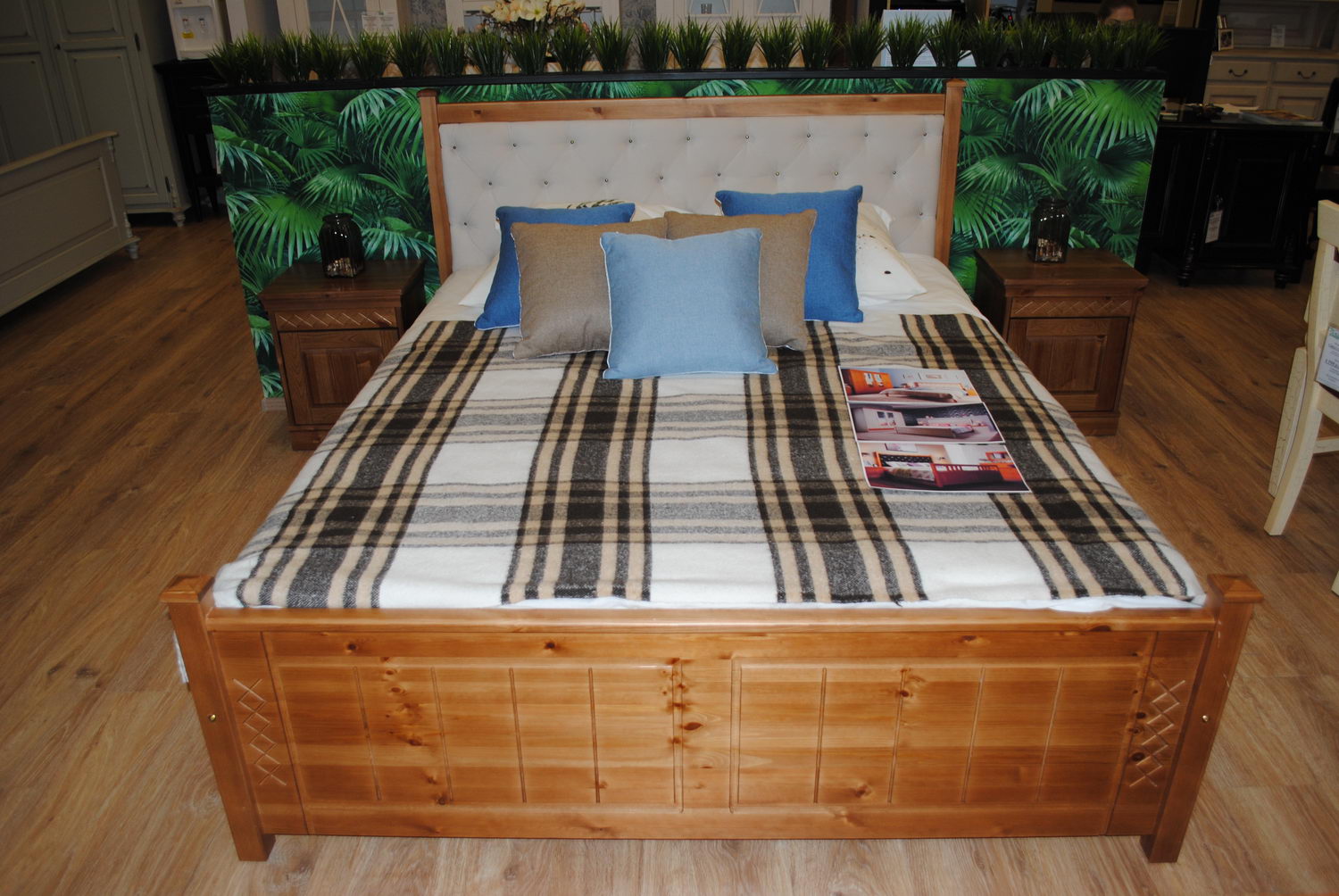 Кровать Дания 1 с мягким изголовьем 1600х2000