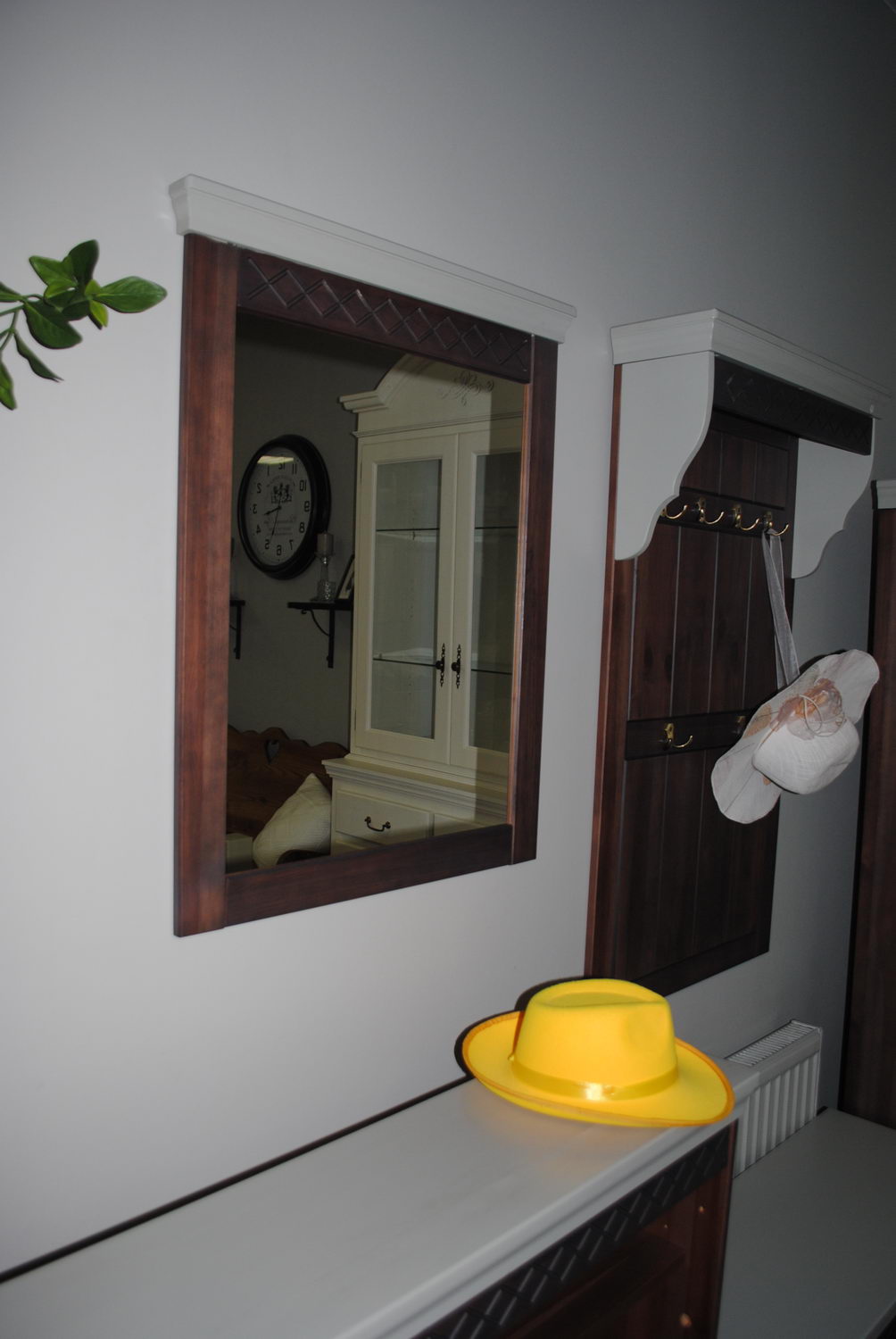 Зеркало из массива сосны Дания №1