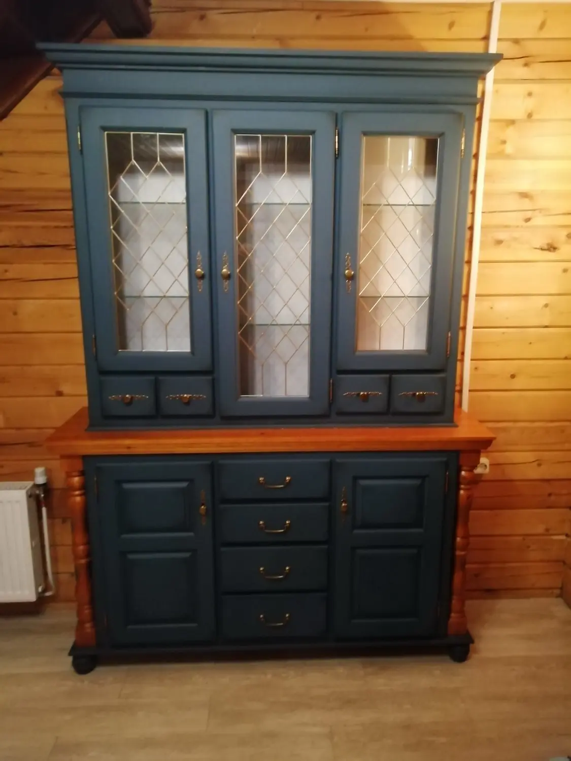 Сервант Валенсия 2-50  сосна