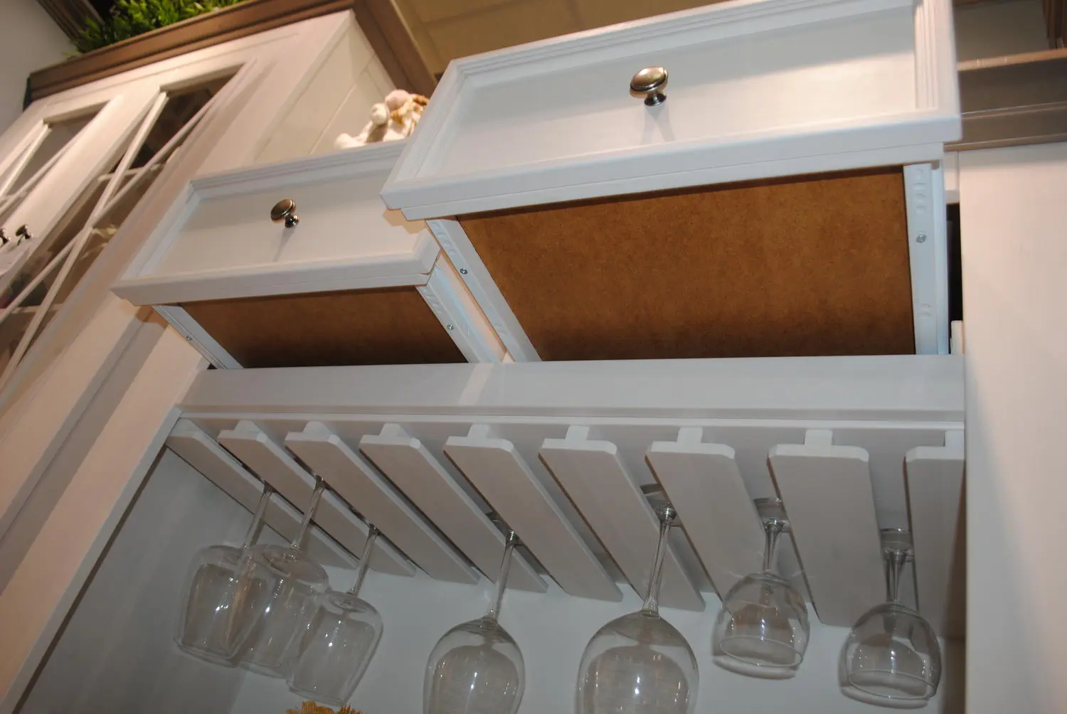 Комод-бар массив сосны Форест 2-дверный с 2-я ящиками белый воск/серый