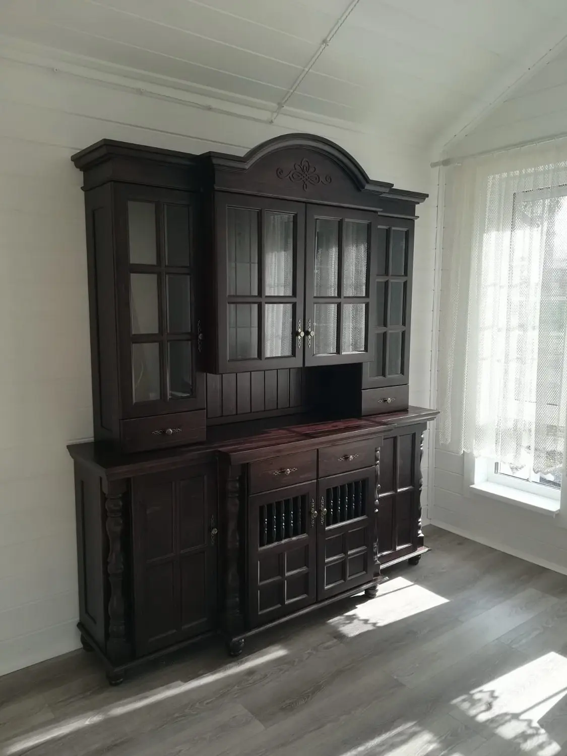 Сервант Валенсия 2-73  сосна