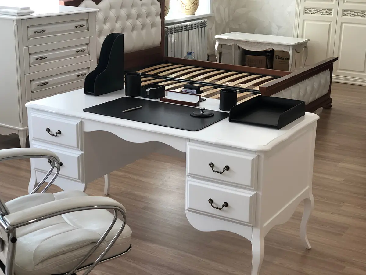 Стол письменный Авиньон