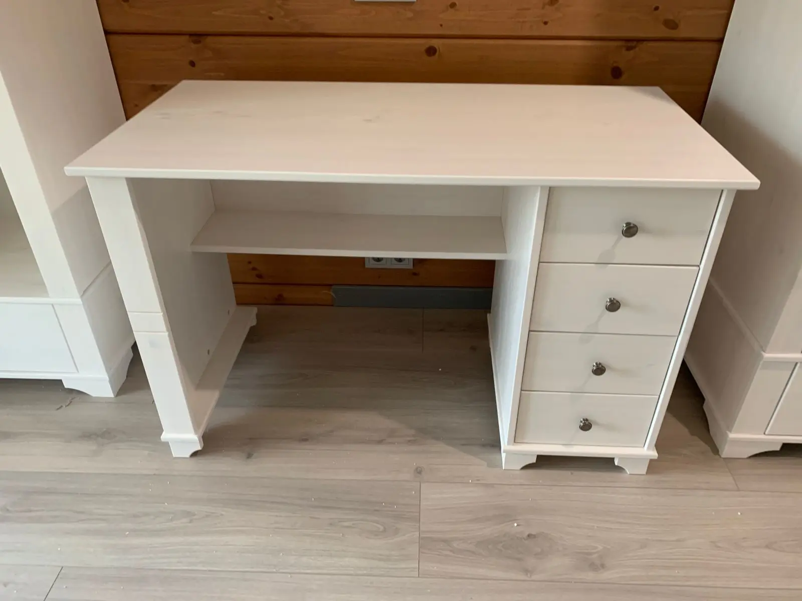 Стол массив сосны Бейли письменный с 4-я ящиками белый воск