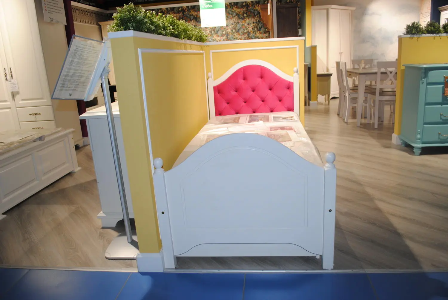 Кровать К-2 с мягким изголовьем 900х2000 с ящиками