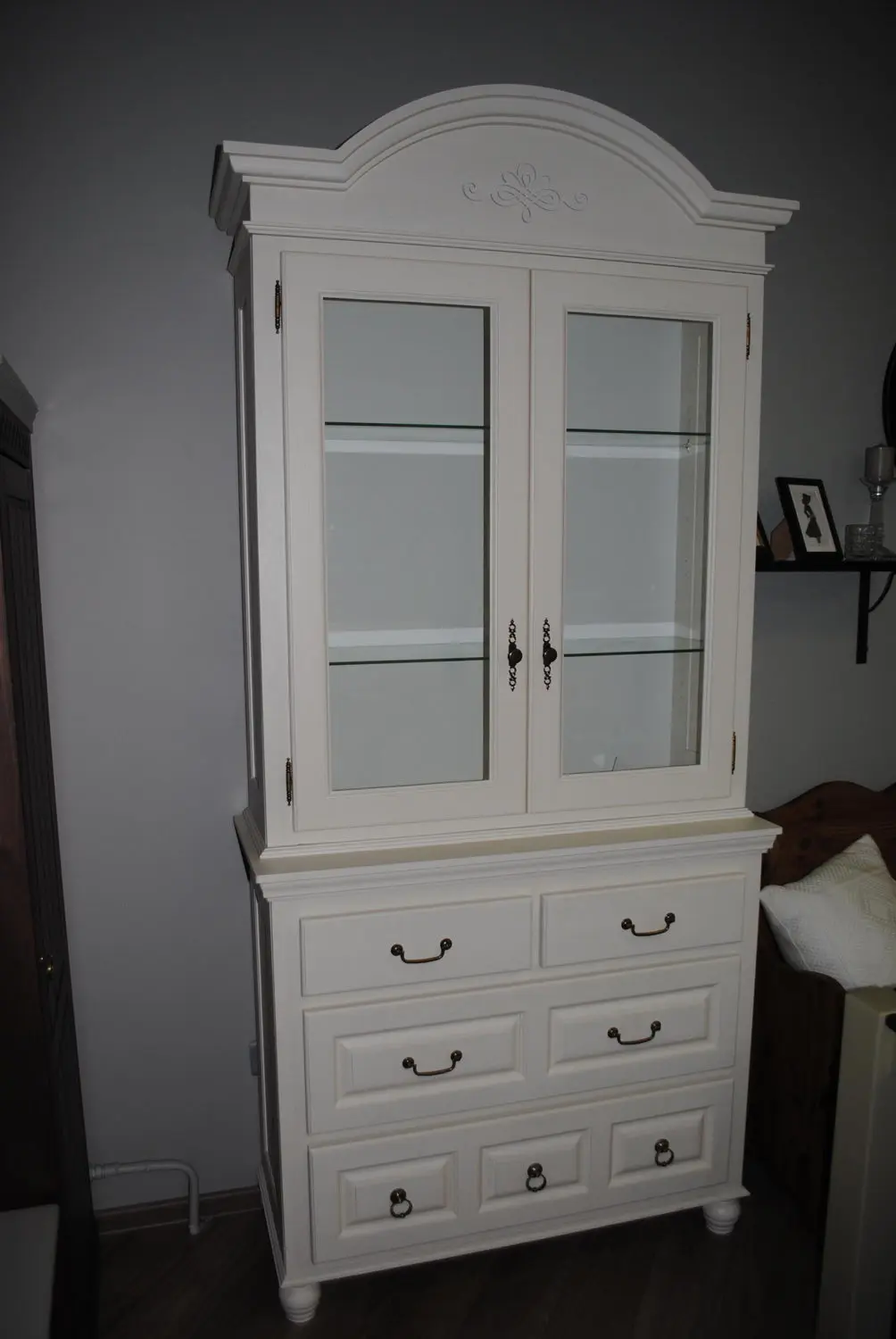 Сервант Валенсия 2-9  сосна