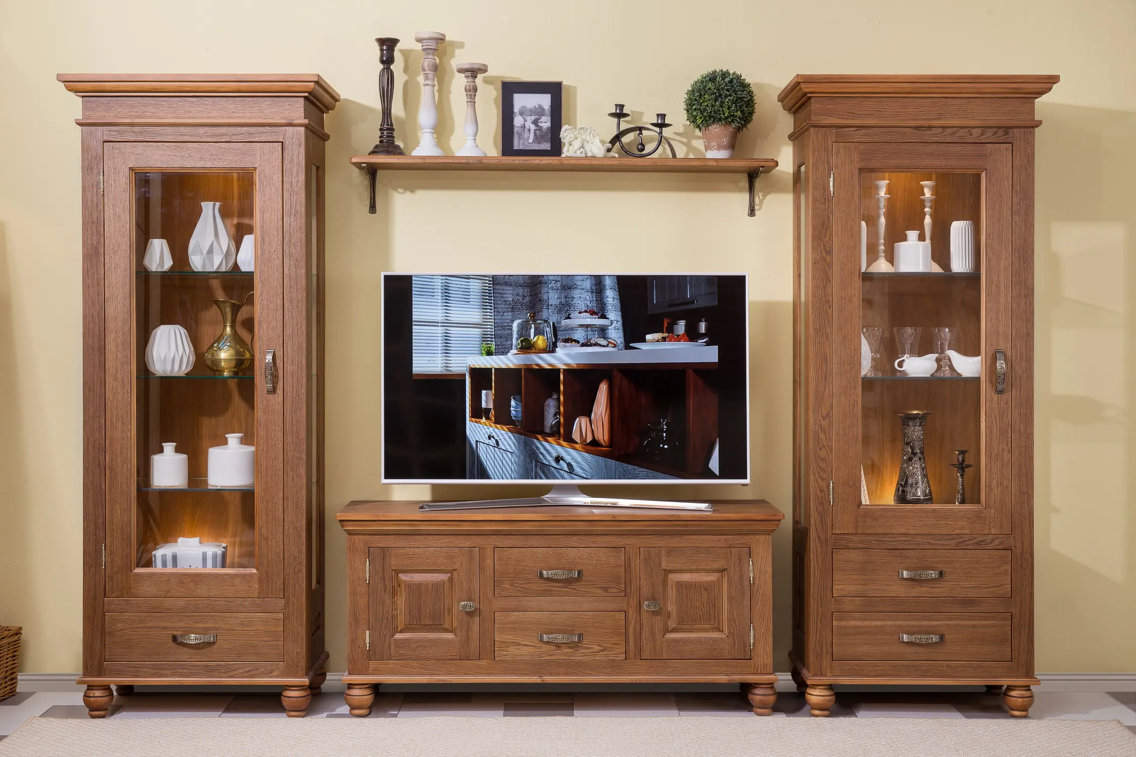 Бьерт и Валенсия