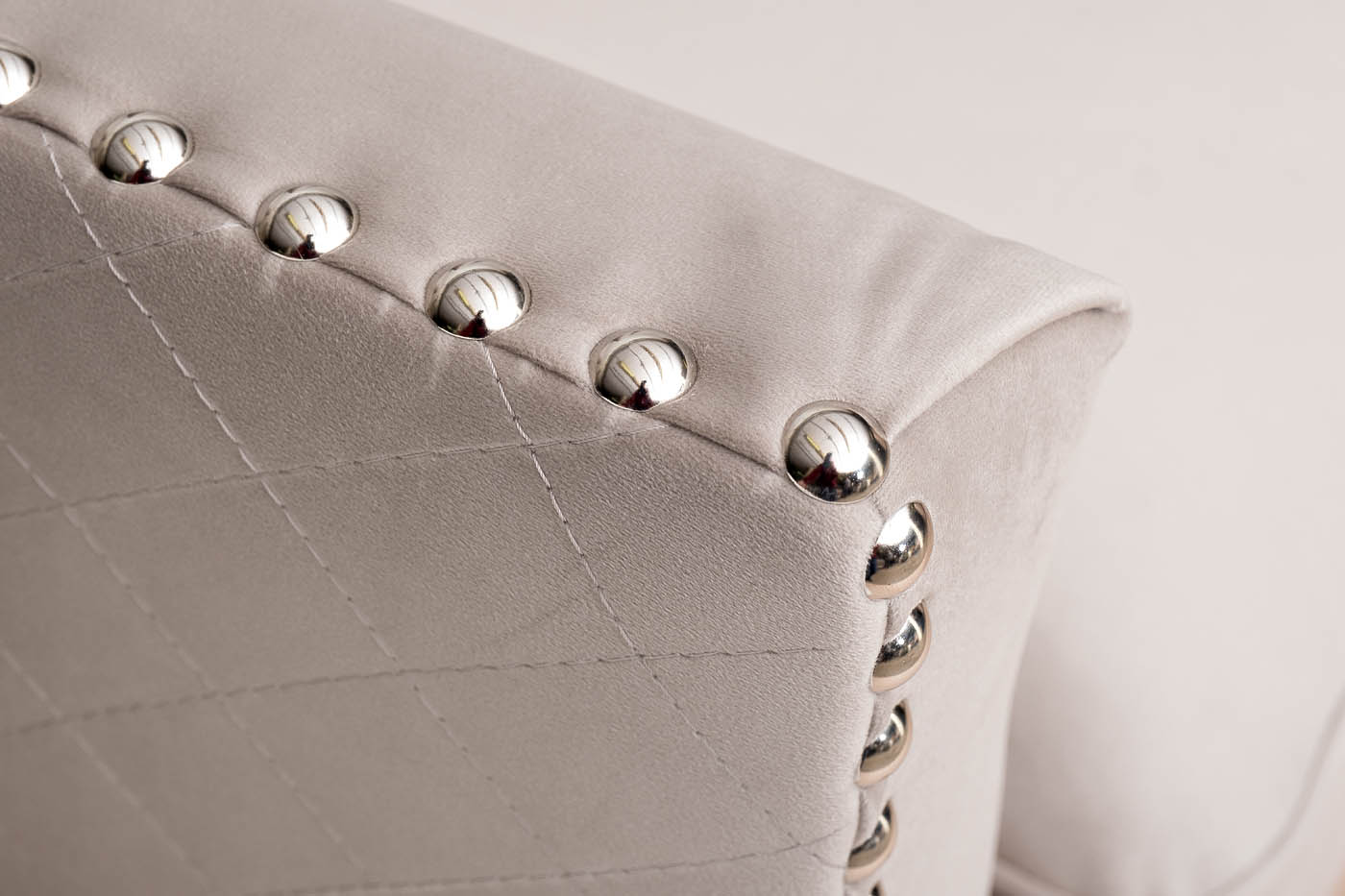 Диван Sorrento 250 трехместный, велюр светло-серый Colt030-SVBEG