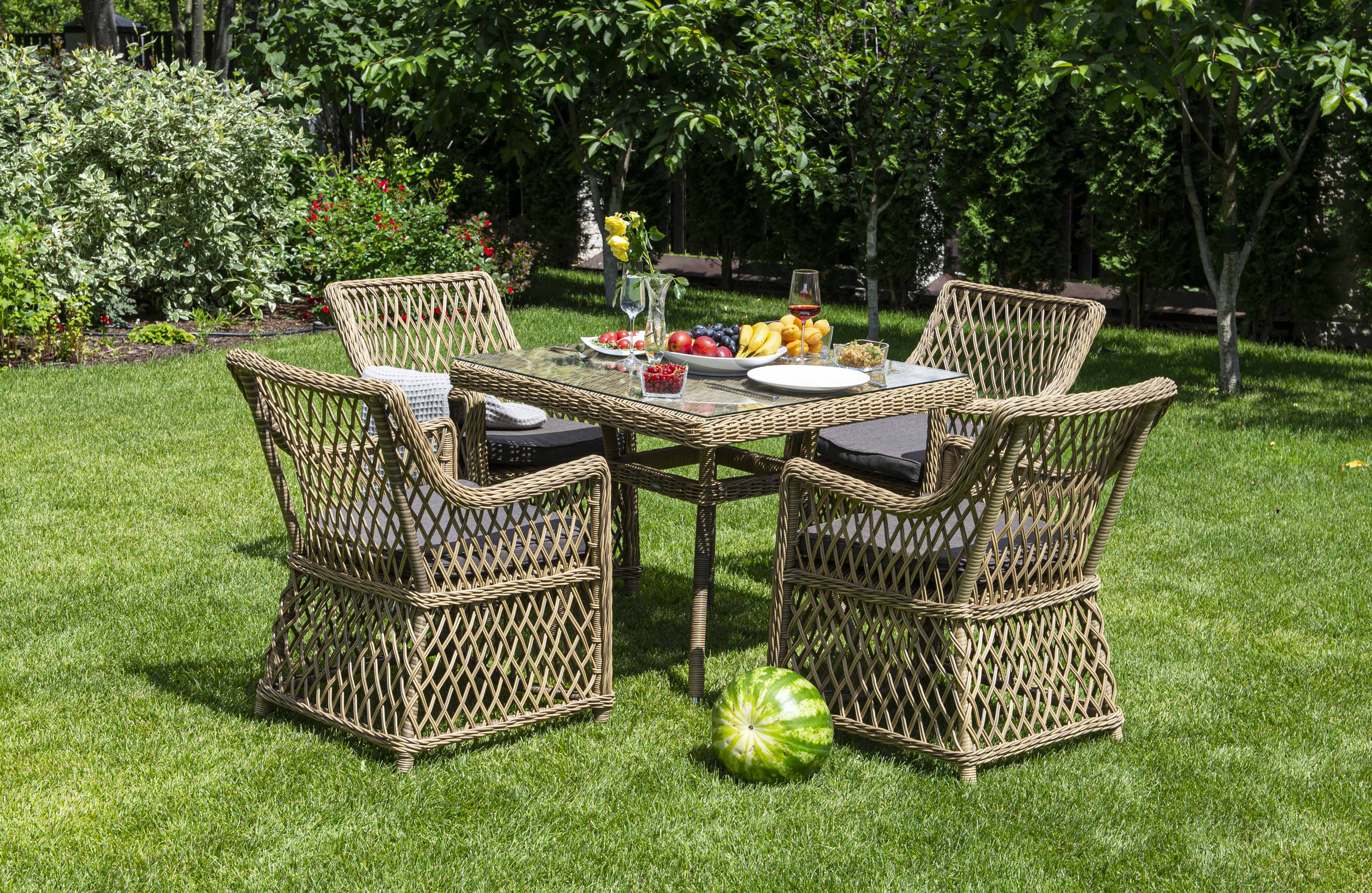 "Арлиш" обеденная группа плетеная на 4 персоны, цвет соломенный