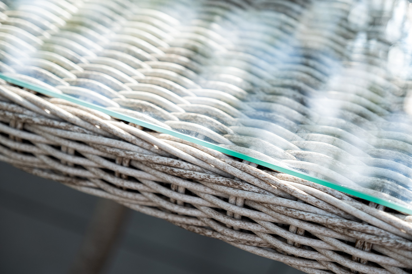 "Арлиш" стол плетеный из искусственного ротанга, цвет бежевый