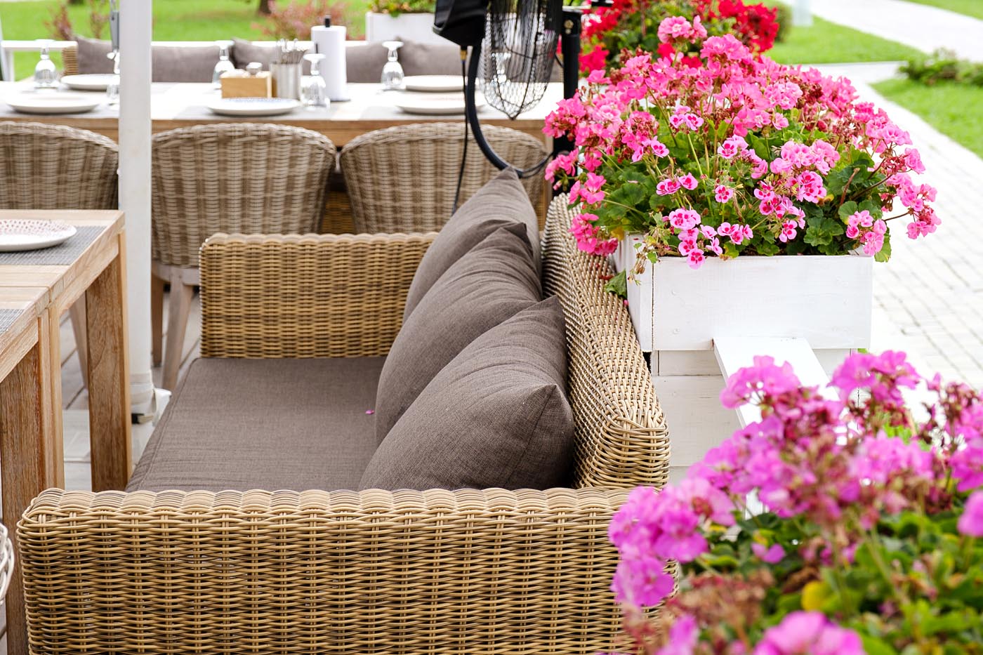 "Капуто" диван из искусственного ротанга трехместный, цвет соломенный