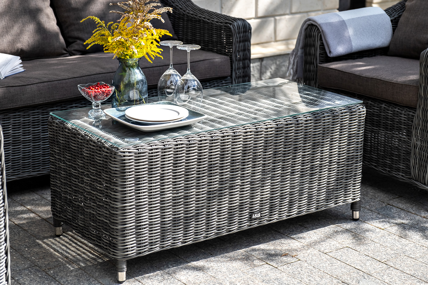 "Копаннини" столик журнальный из искусственного ротанга, цвет графит