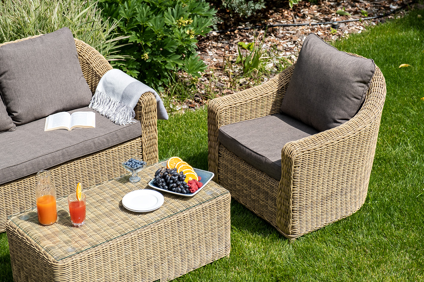 "Копаннини" столик журнальный из искусственного ротанга, цвет соломенный