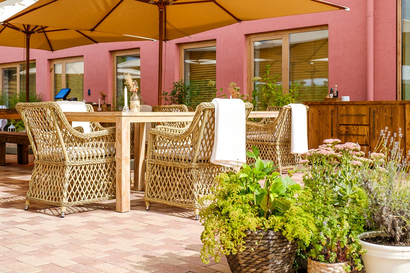 "Латтини" плетеное кресло из искусственного ротанга, цвет соломенный