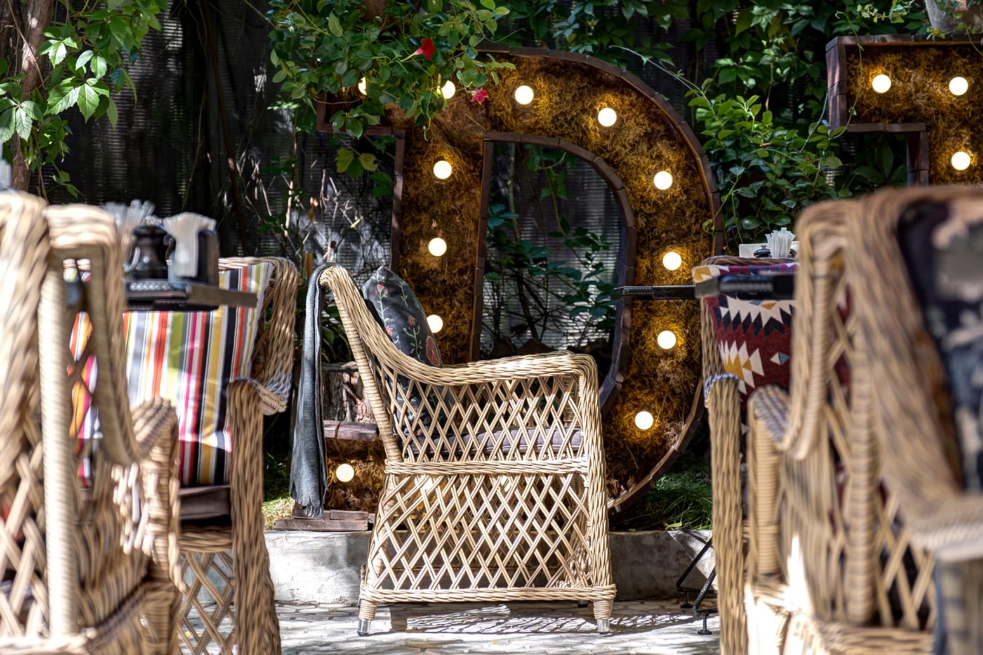 "Латтини" плетеное кресло из искусственного ротанга, цвет соломенный