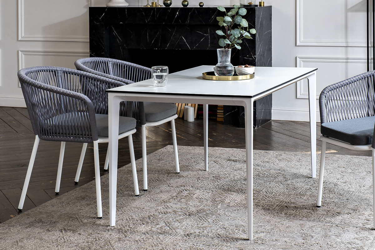 "Малакио" обеденная группа на 4 персоны со стульями "Марцелло", каркас белый, роуп светло-серый