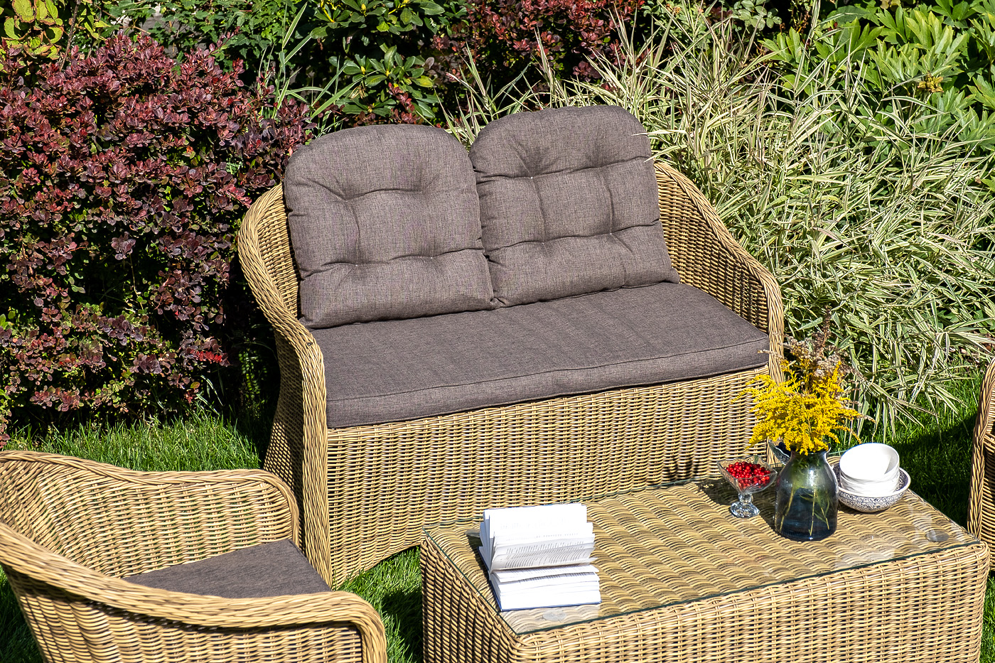 "Равенс" диван двухместный плетенный из ротанга, цвет соломенный