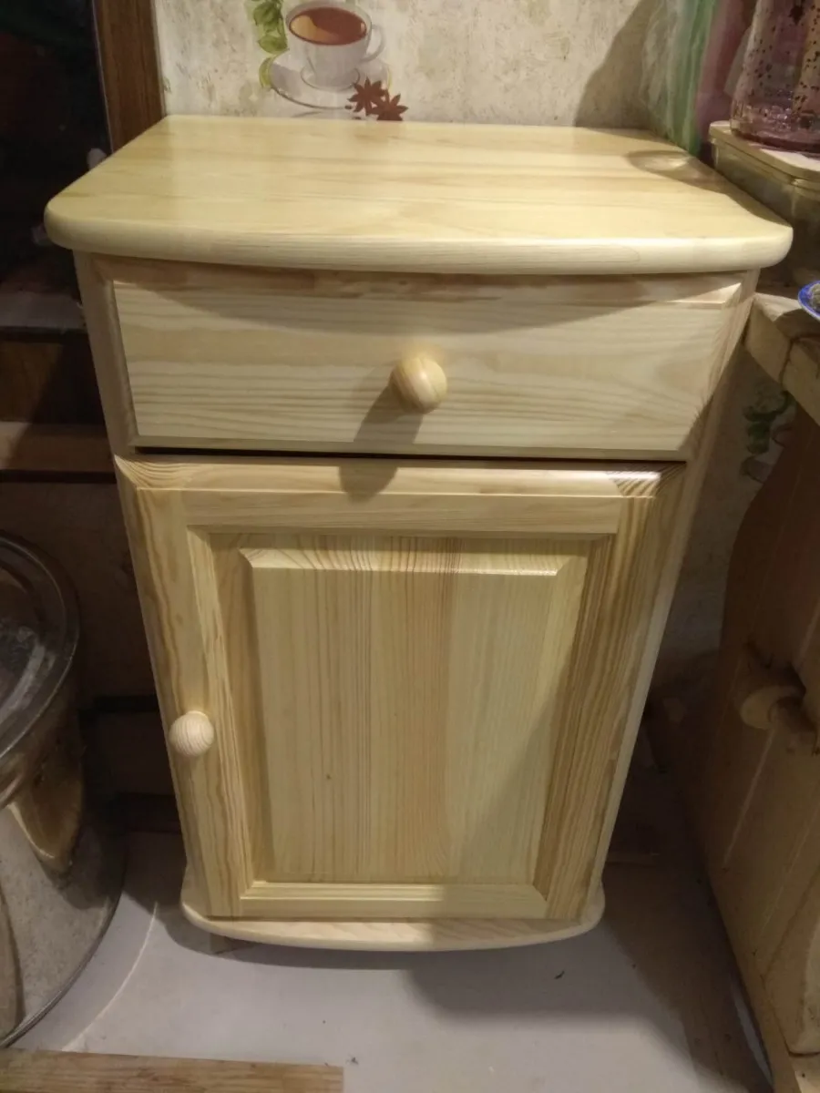 Комод с ящиком и дверкой из сосны Вокко 44-02